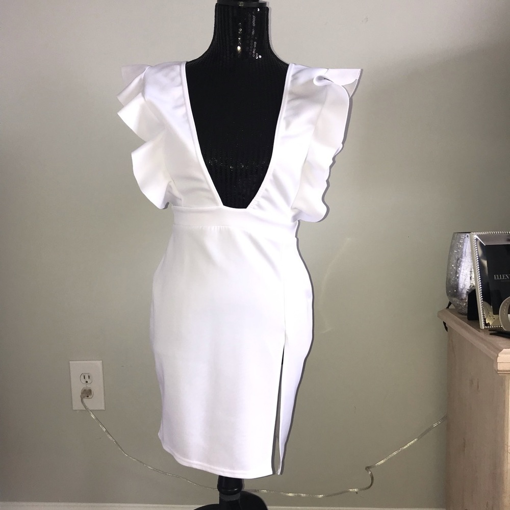 Pretty Little Thing White Dress